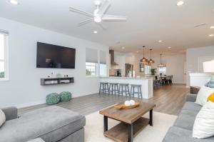 View-tiful by Bryant Real Estate