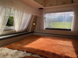 Karula Stay - Exclusive Camper Retreat by Lake Ähijärv