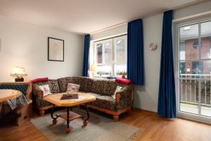 Am Ehrenmal 2 Strandgut