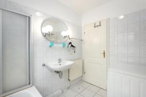 Am Ehrenmal 2 Strandgut