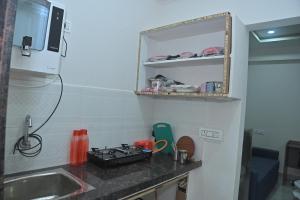 Modern 1 BHK in Kondapur in Prime Location #103