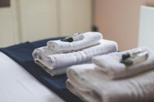 Cosy 2BR, Free Parking, 8min to City Airport