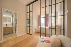 Tiffany Luxury 4BDR and 4Bath next to Palais