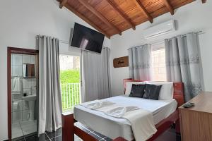 Linda Casa de 4 quartos com piscina e localização top