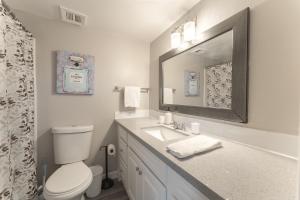 Central Apartment in Arcadia with Pool