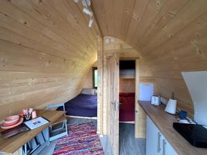 Reservoir View Glamping Pod