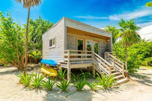 4 Br Belize Beachfront Villa W Pool, Beach & Pier