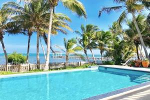 Holiday Time Le Reve Beach House & Casita