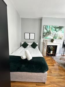 Spacious Studio Near Hyde Park