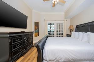 Phoenix West 2502 condo