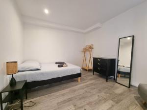 Renovated 2-room apartment in historic center