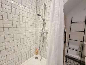 Renovated 2-room apartment in historic center