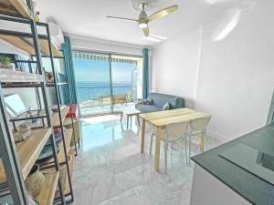 Sea Front Holiday Saphir