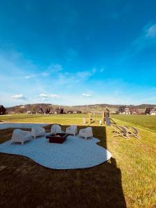 Osada Kaniówka - domki pod stokiem z sauna