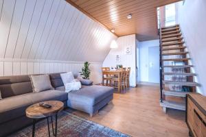 RelaxApartments BLACK FOREST Moments - Maisonette-Wohnung mit Sonnenbalkon, schnelles Internet, Nähe Triberger Wasserfälle, für bis zu 4 Personen