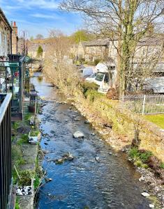 Wicket Green Cottage Hayfield