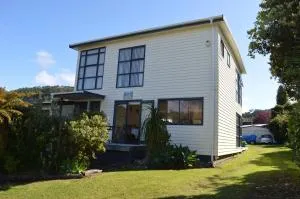 哈海海滩旅馆 - 哈海