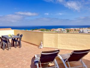 Attico con ampio terrazzo e vista mozzafiato vicino il mare