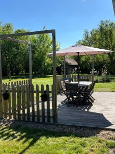 B&B / Chambres d'hotes La Tour de la Conterie : photos des chambres