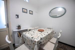 244B - Casa Ludo, Centro Storico,140m dalla Baia del Silenzio PATRIMONIO UNESCO spiaggia e mare