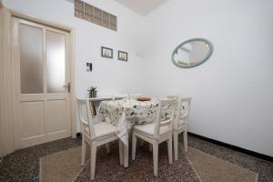 244B - Casa Ludo, Centro Storico,140m dalla Baia del Silenzio PATRIMONIO UNESCO spiaggia e mare