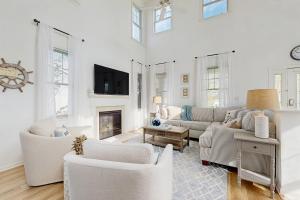 Bayside Resort --- 36370 Day Lilly Pkwy