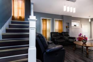 Sprawling 8BR Home - Ideal for Large Groups