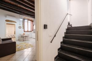 Entu e Mari - Grecu img1