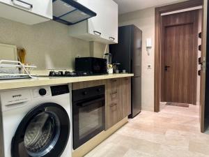 Évasion luxueuse avec piscine proche de la mer