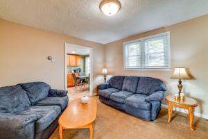 Less Than 2 Mi to SUNY Cortland Unit with Private Parking