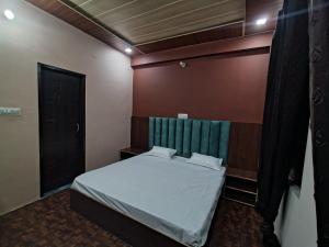 Down Hill Homestays