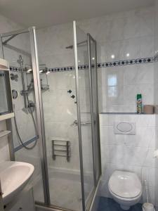 108, 2 Schlafzimmer, Dusche, 2 WC, Küche, Wohnzimmer, bis 5 Gäste
