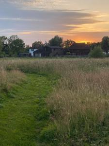 Countryside Barn Close to Kent Vineyards