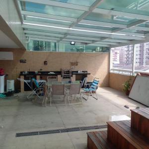 Ap Espaçoso com vista para o mar