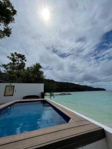 Beach Resort - Arwana Perhentian X Bluestar