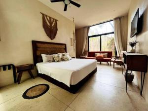 Luxe 3BR Stay – Private Terrace, Pool & Vibes
