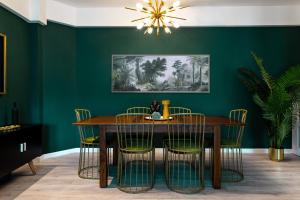 Welcome to the Jungle!