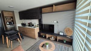 VR|Ñuñoa 2PAX|parking|metro|aire acondicionado