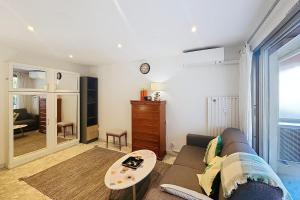 AHC - Fleuries2 - Grand Studio terrasse