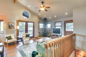 Deck + Mountain Views: Fairplay Family Escape!
