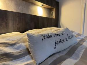 Monoambiente en complejo privado con Piscina en microcentro - Excelente Ubicacion