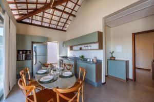 Vista Lago, Praia e Vila Pertinho – 2 Suítes!