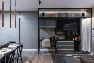 SD12 - Novo Bhaus Setin Downtown - 4o andar - Centro - Metrô - Vista Praça Republica - Vaga de Garagem