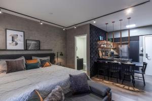 SD12 - Novo Bhaus Setin Downtown - 4o andar - Centro - Metrô - Vista Praça Republica - Vaga de Garagem