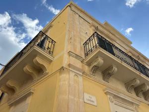 Teresa e Micheles Mediterranean rooms