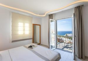 Deluxe Suite room in Damianos Mykonos Hotel