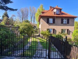 Apartament Leśna z ogrodem