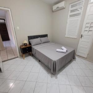 casa em rua tranquila a 200 metros do agito do Rio Vermelho e praia