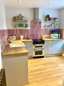 No 3, apartment in the heart of Bridport, Dorset