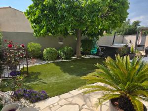 Villas Charmante maison avec piscine et jaccuzi en Provence : photos des chambres